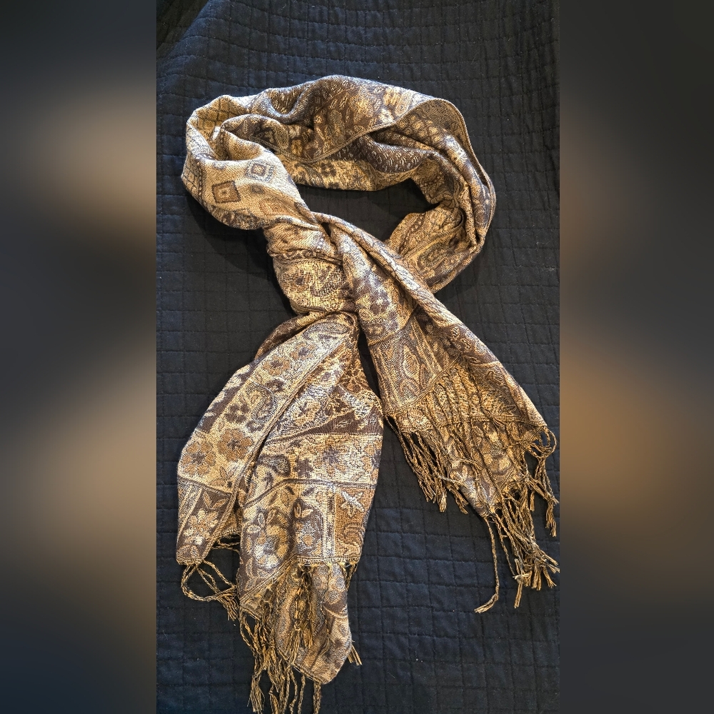 Elegant Paisley Scarf in Brown and Gold